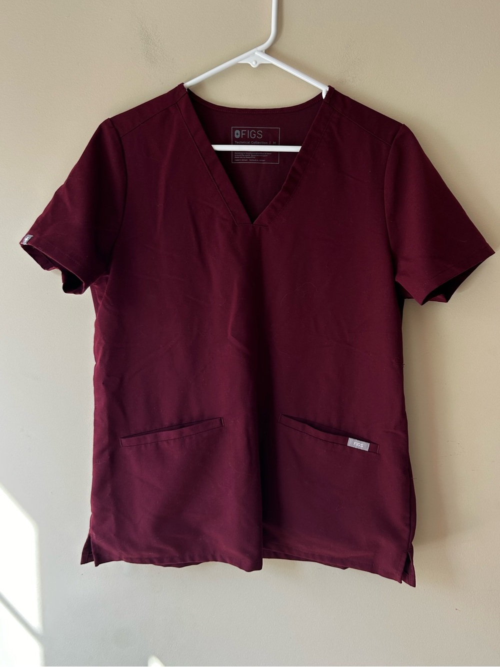Figs Women's V-Neck Scrub Top in Burgundy Wine